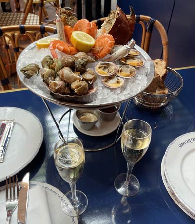 Paris-cheers-Anstossen-champagner-seafood-grand-opera-Gruendung-see-me